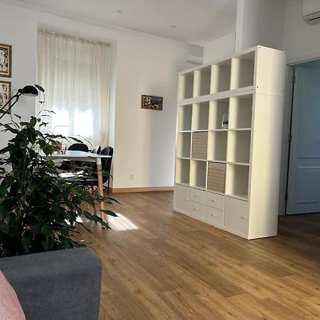 Casa Da Praia Da Poca - Apartamento Lirio เอสตอริล ภายนอก รูปภาพ