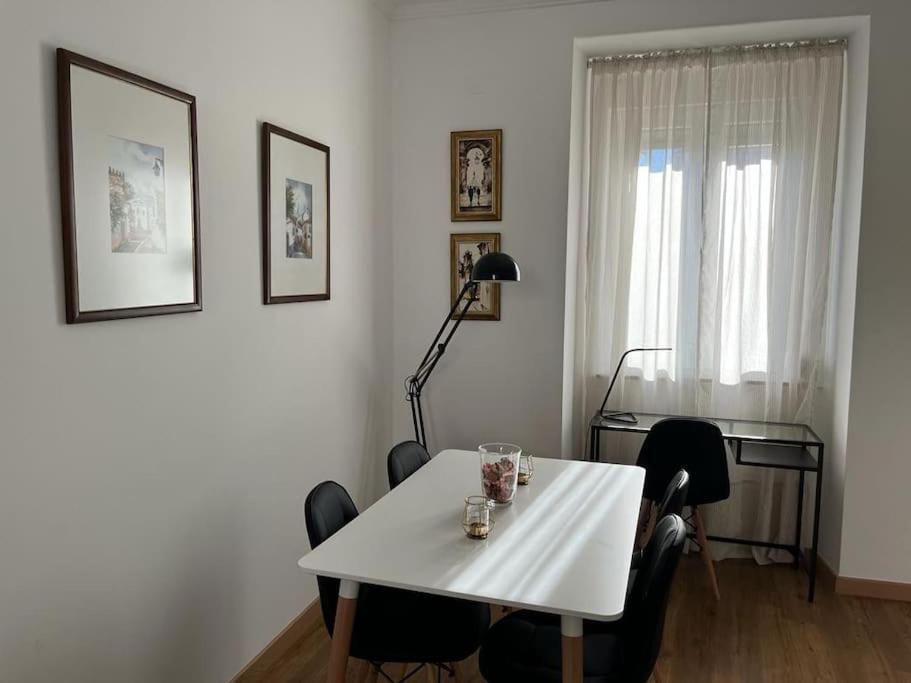 Casa Da Praia Da Poca - Apartamento Lirio เอสตอริล ภายนอก รูปภาพ