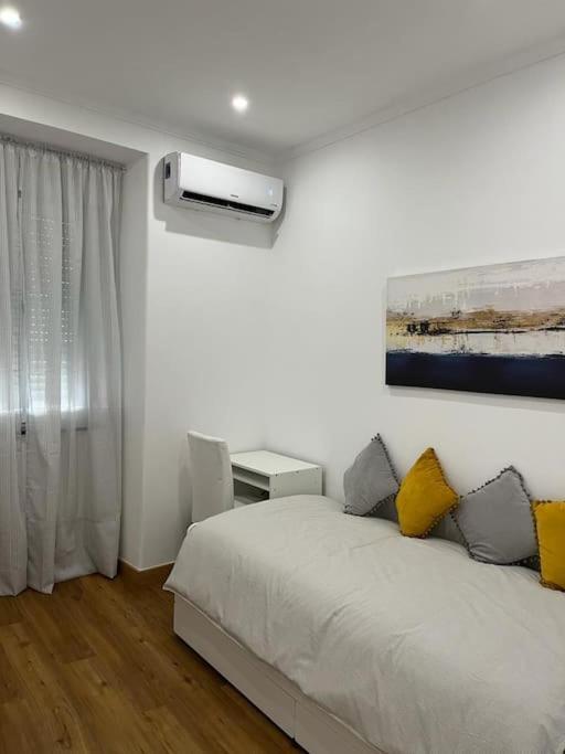 Casa Da Praia Da Poca - Apartamento Lirio เอสตอริล ภายนอก รูปภาพ